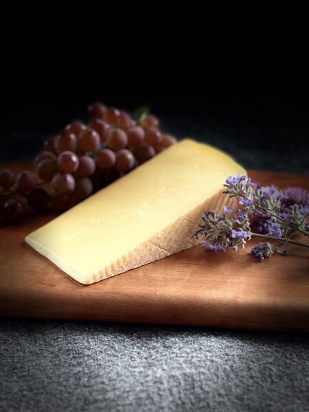 Bio-Weidemilchk&auml;se Spalter H&uuml;gell&auml;nder vom Laib in Kilo