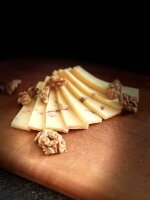 Bio-Weidemilchk&auml;se Walnuss verpackt