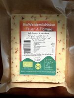 Bio-Weidemilchk&auml;se Feuer und Flamme verpackt